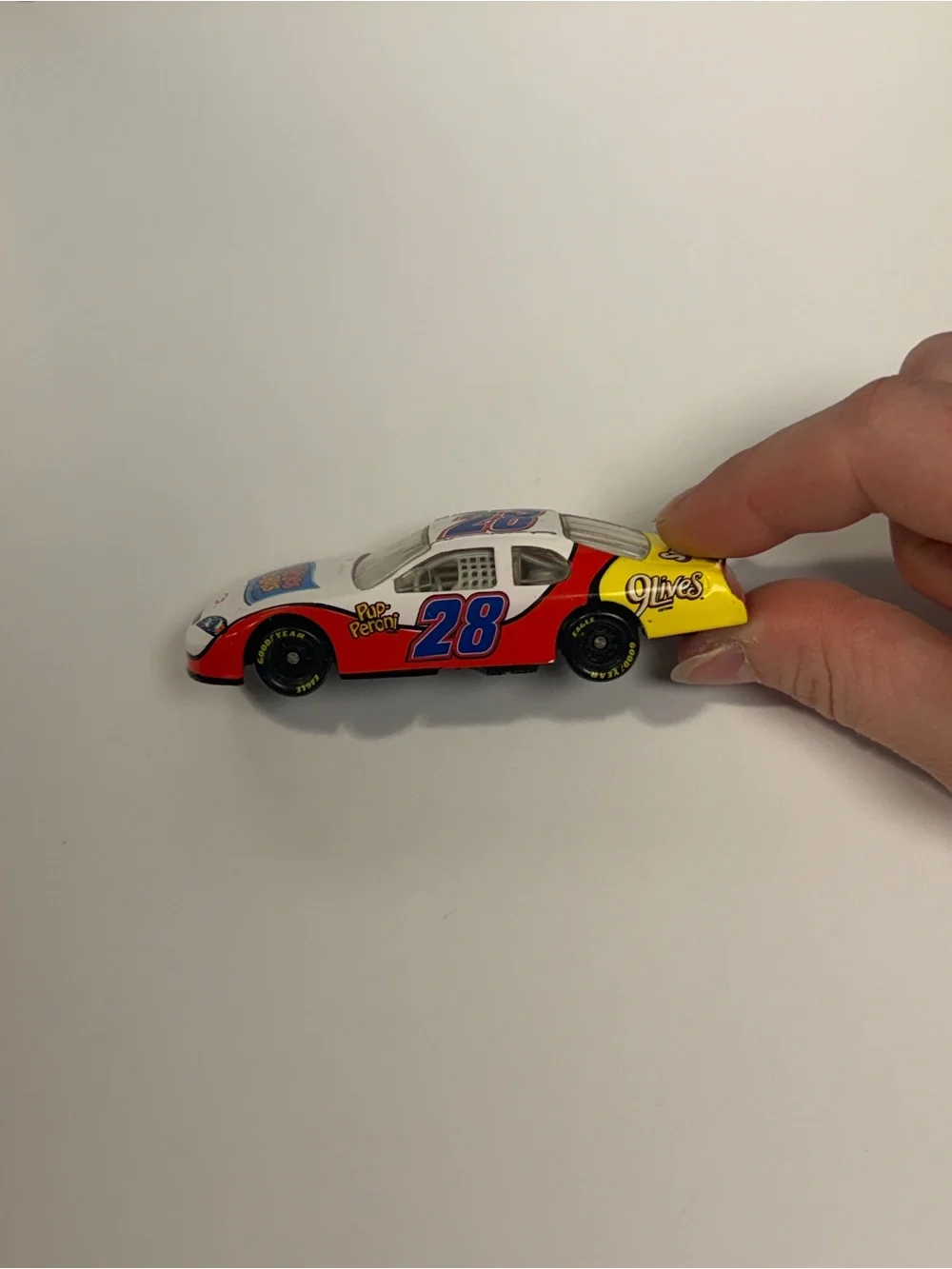 Motorsports Authentics 1/64 #28 Kibbles N Bits NASCAR Car Robert Richardson Toy